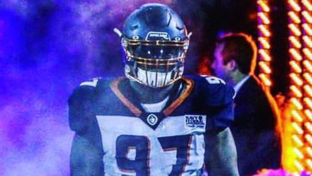 Defensive lineman Izaah Burks with the Orlando Apollos