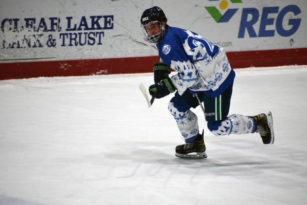 North Iowa Bulls forward Tyler Braccini