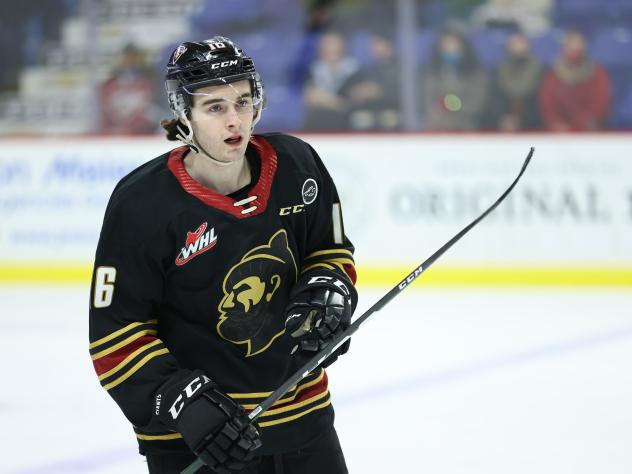 Vancouver Giants centre Cole Shepard against the Prince George Cougars