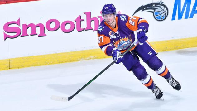 Steenn Pasichnuk with the Orlando Solar Bears