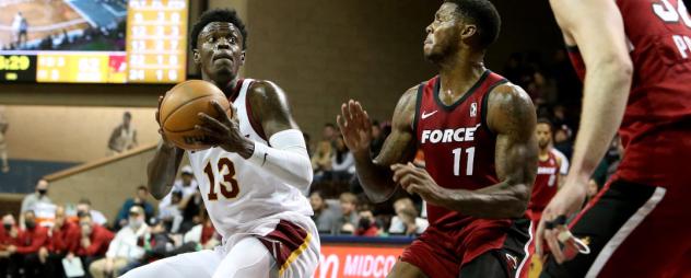 Cleveland Charge forward Tre Scott vs. the Sioux Falls Skyforce