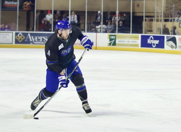Roanoke Rail Yard Dawgs defenseman Dillon Hill