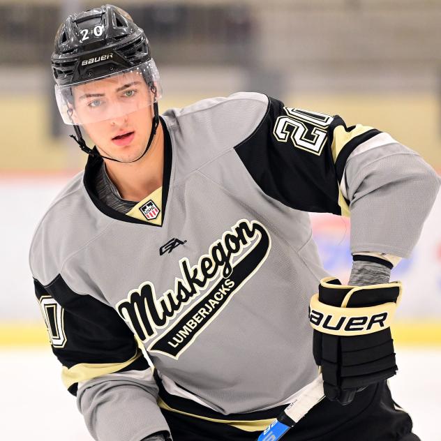 Muskegon Lumberjacks defenseman Anthony Cliché