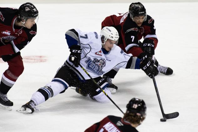 Vancouver Giants defence smothers the Victoria Royals
