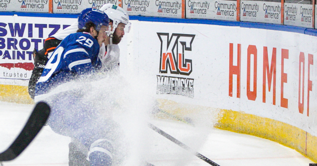 Wichita Thunder forward Brayden Watts vs. the Kansas City Mavericks