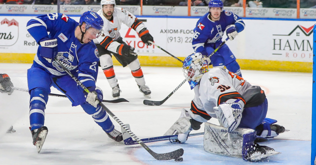 Wichita Thunder forward Logan Fredericks corrals the puck vs. the Kansas City Mavericks