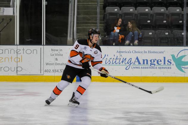Defenseman Ben Robertson with the Omaha Lancers