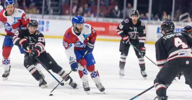 Wichita Thunder battle the Rapid City Rush