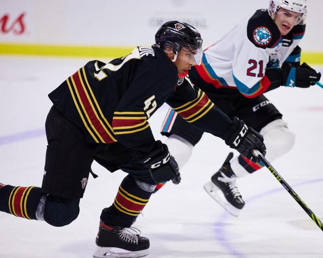 Vancouver Giants forward Justin Sourdif
