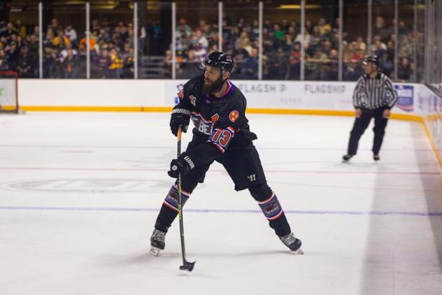 Knoxville Ice Bears defenseman Jason Price