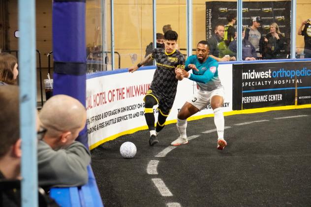 St. Louis Ambush battle the Milwaukee Wave