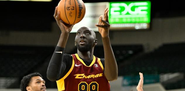 Tacko Fall of the Cleveland Charge eyes a free throw against Raptors 905