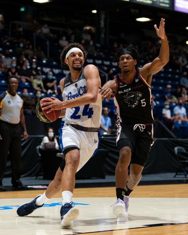 Guelph Nighthawks guard Michael Bryson drives to the hoop