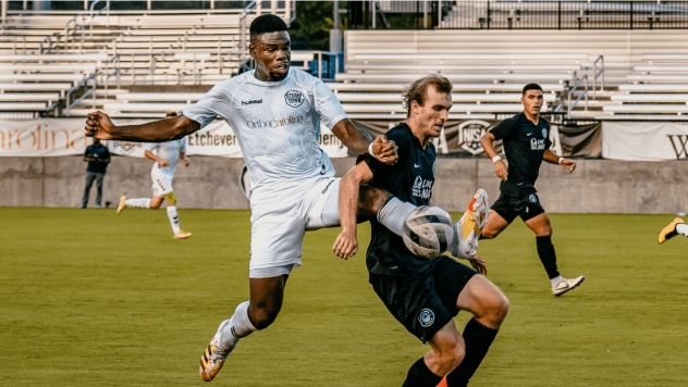 Defender Deshawon Nembhard with Stumptown AC