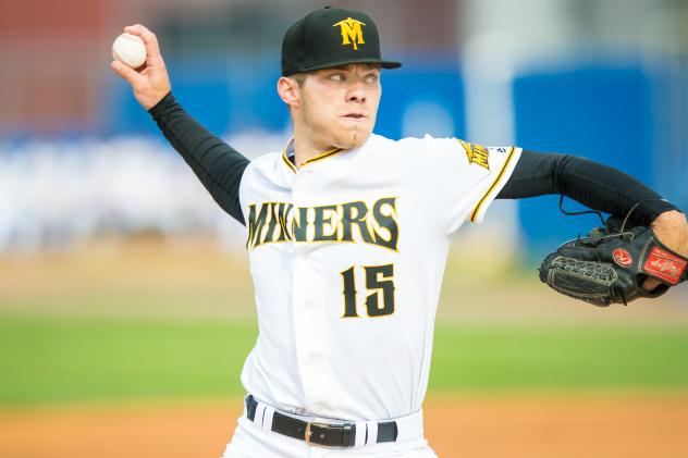 Pitcher Gavin Sonnier with the Sussex County Miners