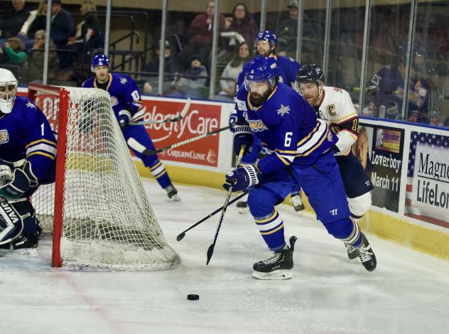 Roanoke Rail Yard Dawgs defenseman Charlie Pelnik
