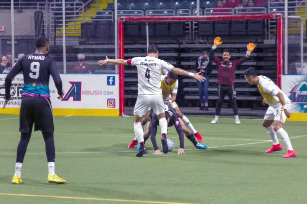 St. Louis Ambush battle the Chihuahua Savage