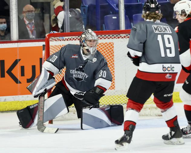 Vancouver Giants goaltender Jesper Vikman