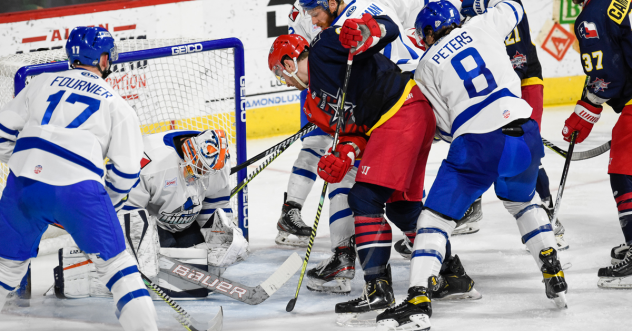 Wichita Thunder keeps the Allen Americans at bay