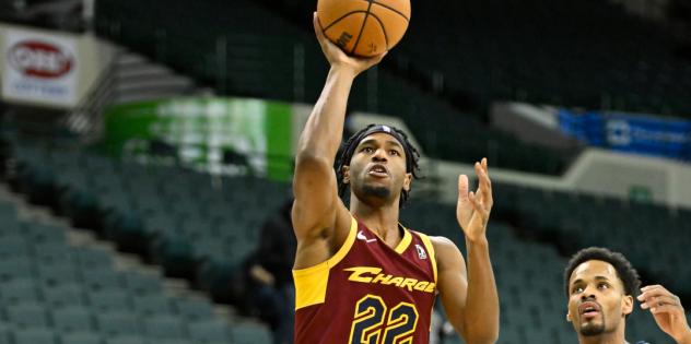 R.J. Nembhard of the Cleveland Charge takes a shot against the Fort Wayne Mad Ants