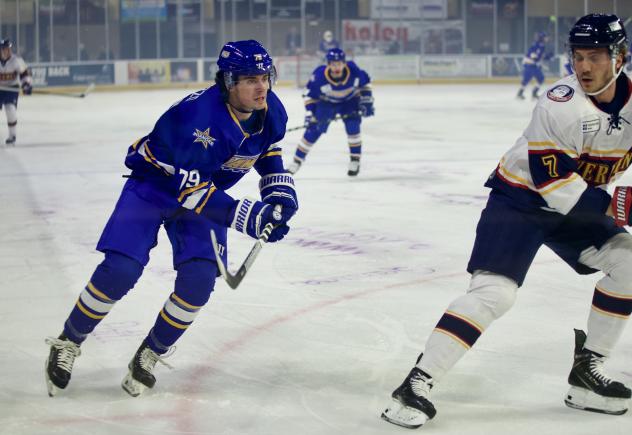 Roanoke Rail Yard Dawgs forward Billy Vizzo