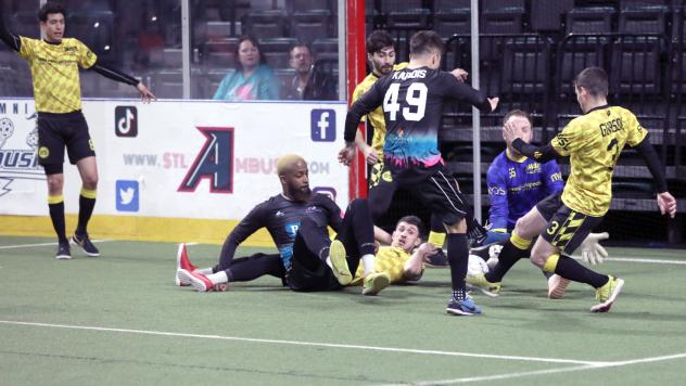St. Louis Ambush battle the Milwaukee Wave