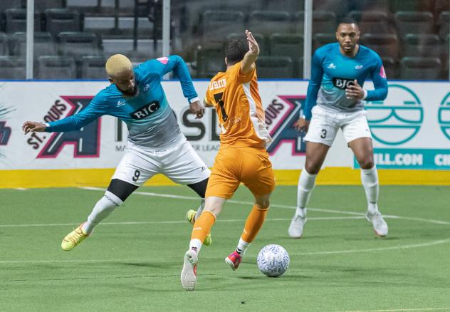 St. Louis Ambush battle the Florida Tropics