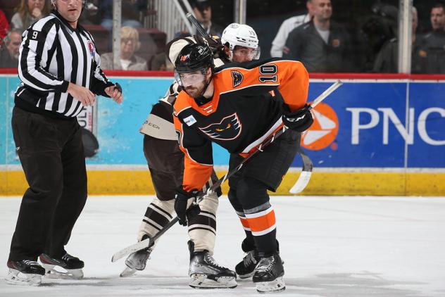 Lehigh Valley Phantoms forward Tanner Laczynski vs. the Hershey Bears