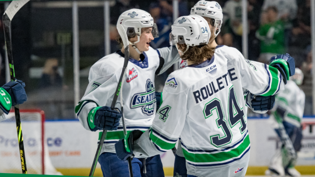 Seattle Thunderbirds celebrate a goal