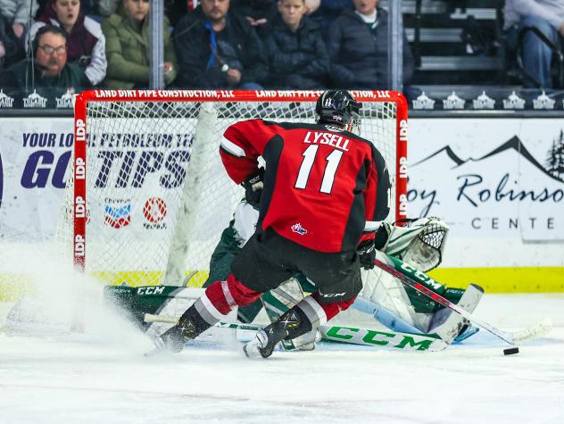 Vancouver Giants right wing Fabian Lysell vs. the Everett Silvertips