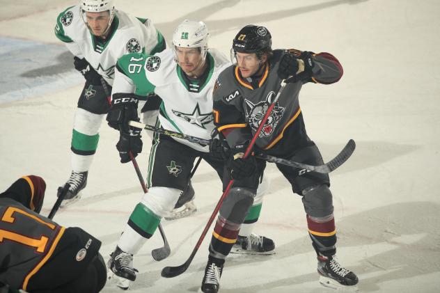 Texas Stars take on the Chicago Wolves