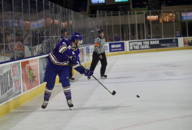 Roanoke Rail Yard Dawgs defenseman Sean Leonard