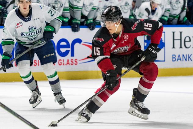 Vancouver Giants right wing Jaden Lipinski vs. the Seattle Thunderbirds