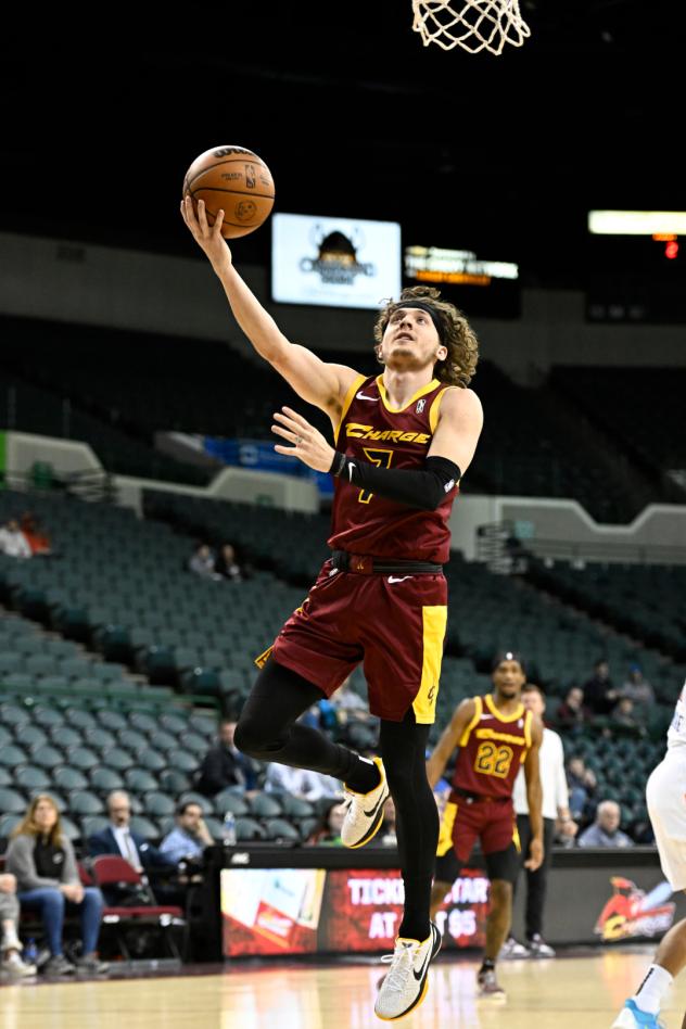 Cleveland Charge guard Kyle Guy vs. the Westchester Knicks