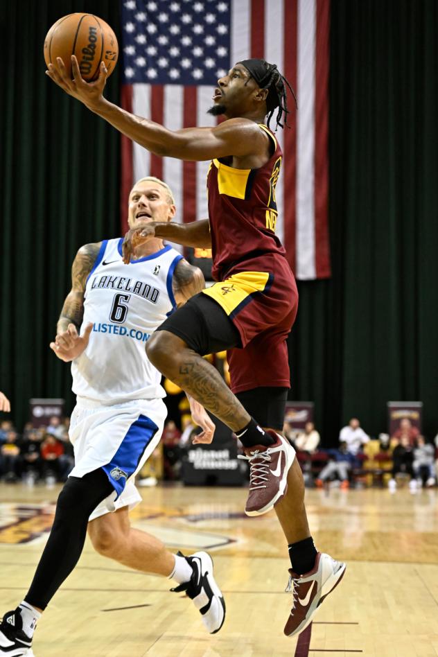 Cleveland Charge guard R.J. Nembhard vs. the Lakeland Magic