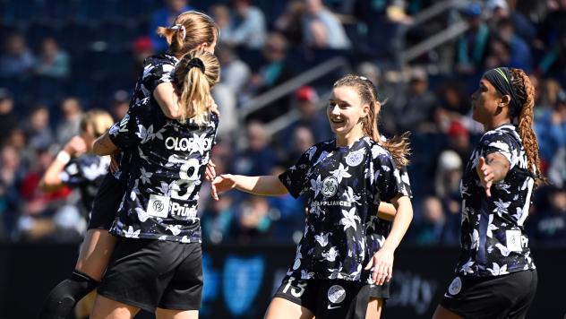 Racing Louisville FC celebrates a goal
