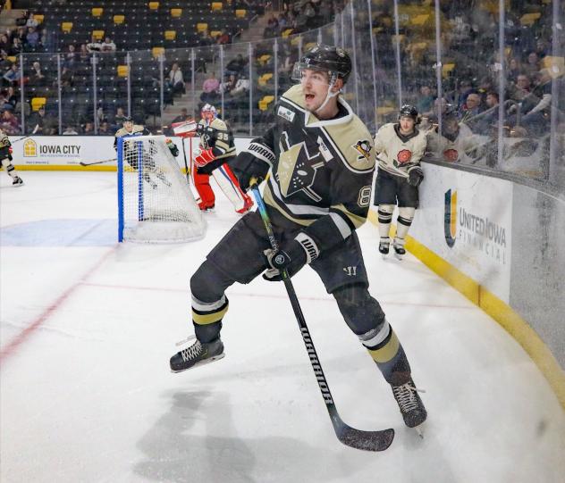 Wheeling Nailers defenseman David Drake
