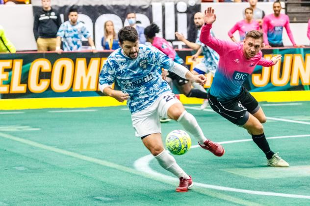 St. Louis Ambush battle the Florida Tropics