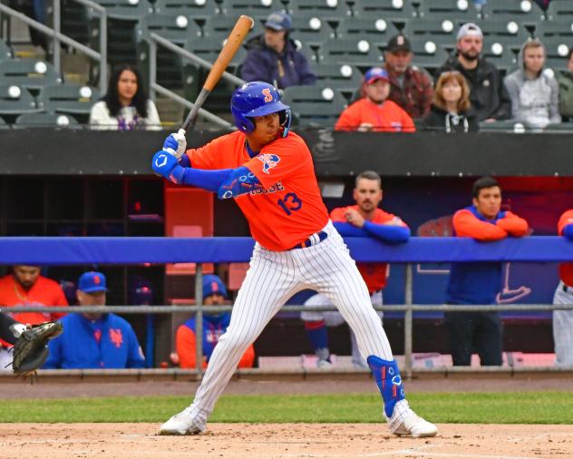Mark Vientos hit a double for the Syracuse Mets on Tuesday night in a loss to Columbus