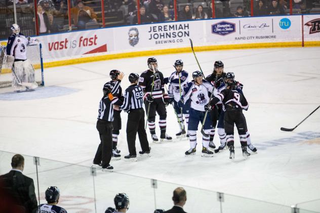 Rapid City Rush and Tulsa Oilers exchange greetings