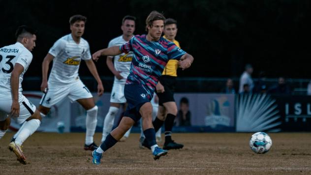 South Georgia Tormenta FC with possession