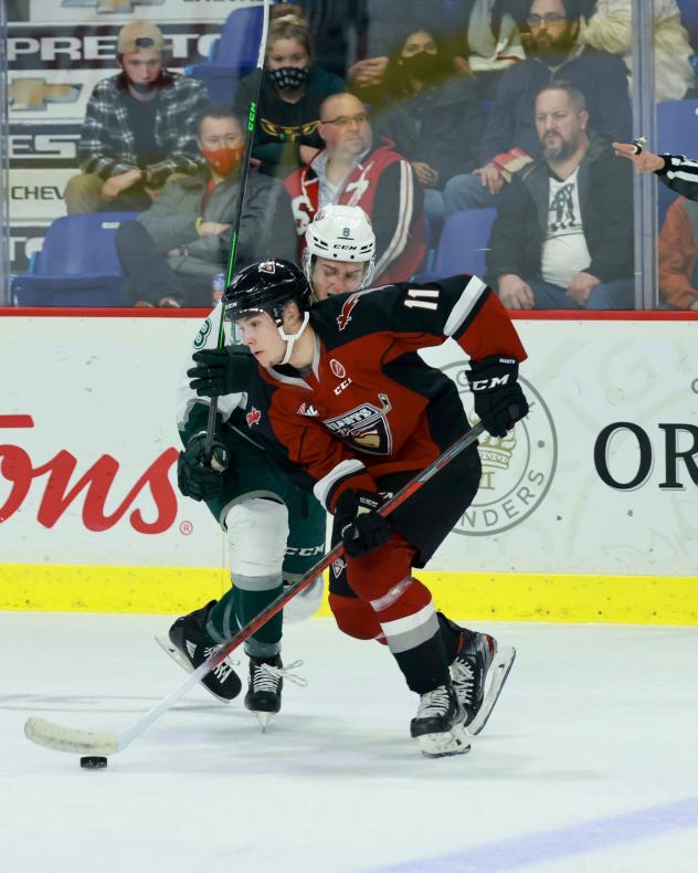 Vancouver Giants right wing Fabian Lysell vs. the Everett Silvertips