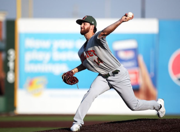 Pitcher Tyler Jandron with the Joliet Slammers