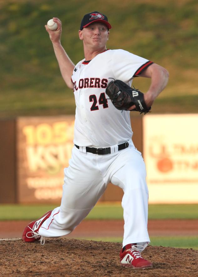 Sioux City Explorers pitcher Max Kuhns