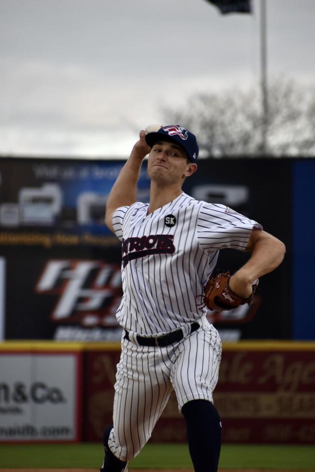 Somerset Patriots pitcher Sean Boyle