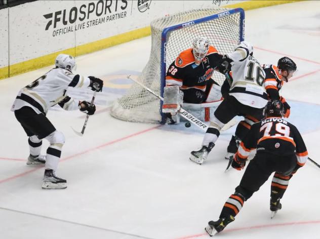 Wheeling Nailers test the Fort Wayne Komets