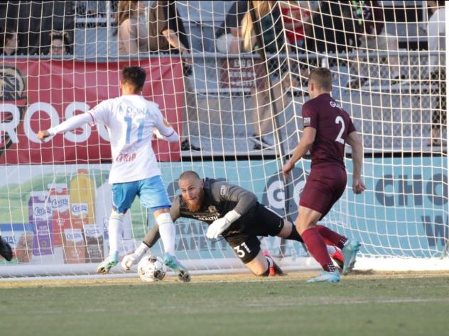 Las Vegas Lights FC forward Roberto Molina prepares to score against Sacramento Republic FC