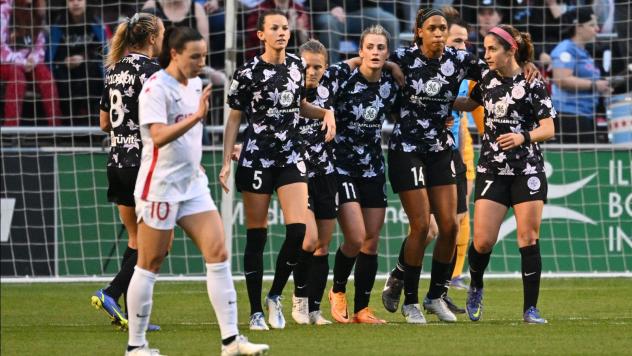 Racing Louisville FC defends against the Chicago Red Stars
