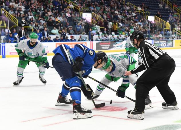 Jacksonville Icemen face off with the Florida Everblades