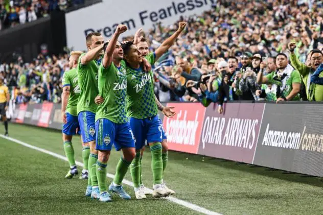 Seattle Sounders FC acknowledge the crowd